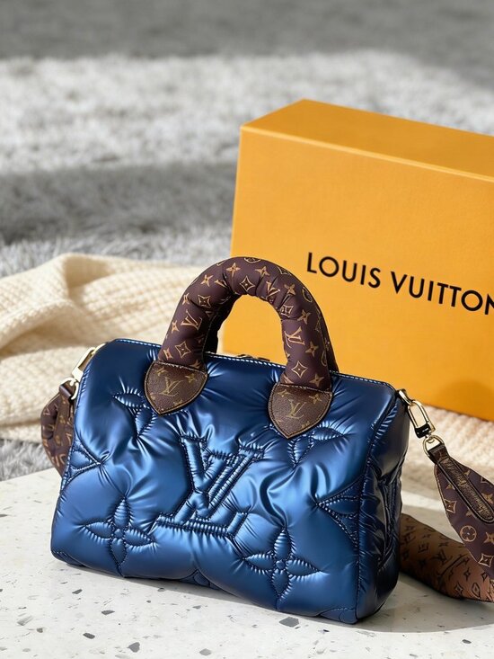 Louis Vuitton Bandoulière 25 Blue Metallic Quilted - Picture 3 of 7
